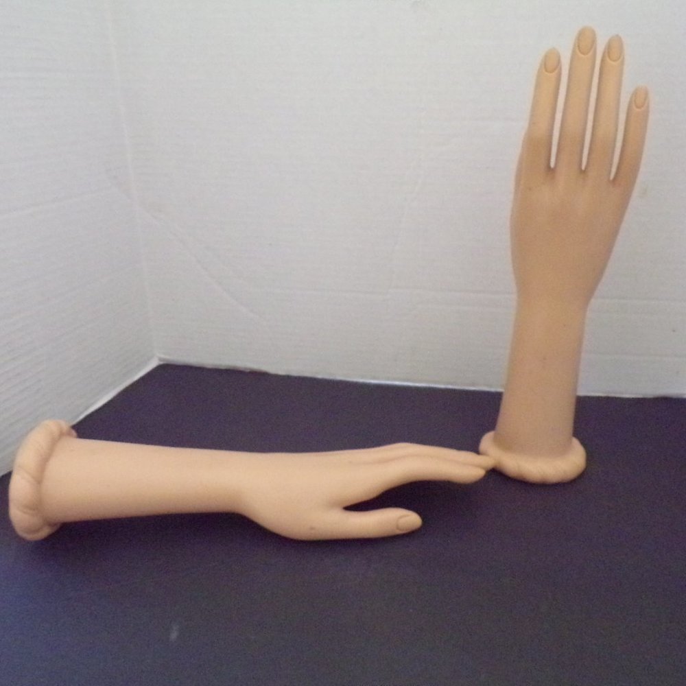 Hand Display